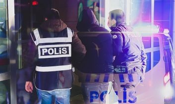 23 ilde dolandırıcılık operasyonu: 64 şüpheli yakalandı