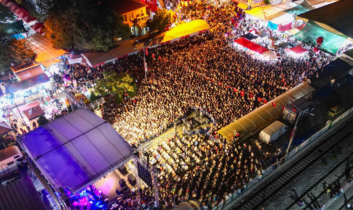 Uluslararası Eşme Festivalinde dolu dolu bir gün yaşandı