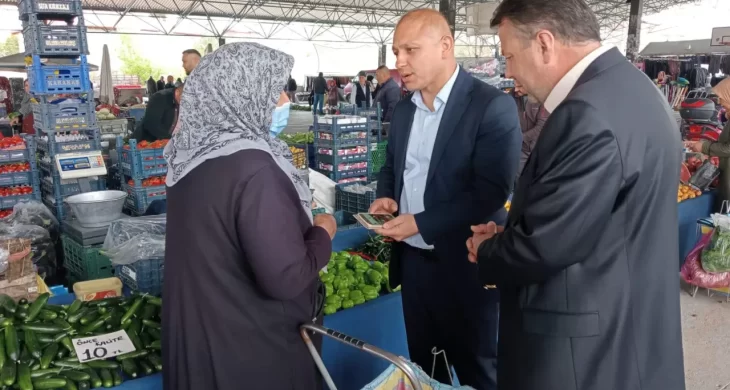 Kırıkkale Belediyesi’nden emeklilere pazar desteği