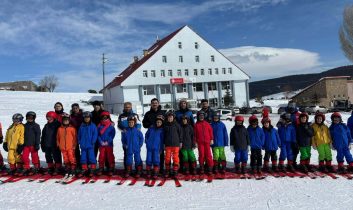 “Karın Yıldızları Sarıkamış’ta” projesi kapsamında öğrencilere moral ziyareti