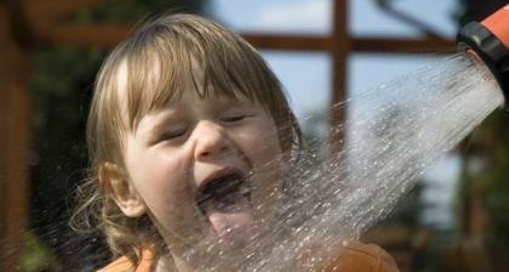 Oyun çağındaki çocuklarda 20 dakikada bir su tüketimi şart