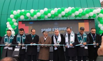 Bakan Bak, Iğdır Şehir Stadyumunun açılışını yaptı