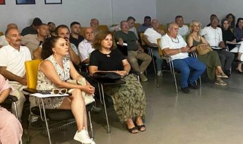 Antalya Muratpaşa’da muhtarlara tebligat yazma eğitimi