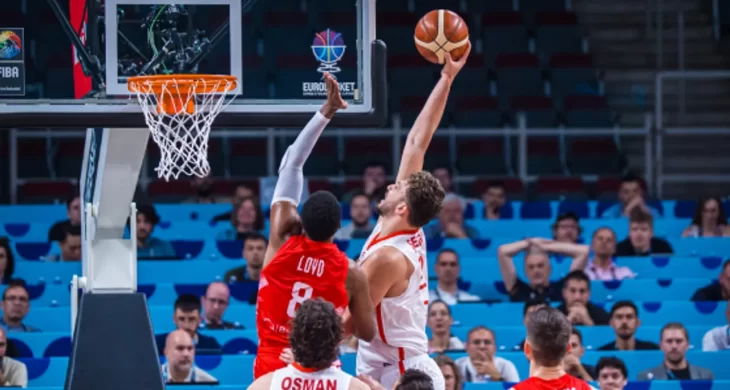 12 Dev Adam tarih yazdı: Türkiye EuroBasket’te yarı finalde