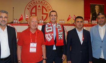 Antalyaspor’da yeni dönem: Rıza Perçin başkan!