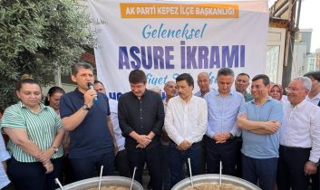 AK Parti Antalya’da sahada tam kadro: Vatandaştan tam not