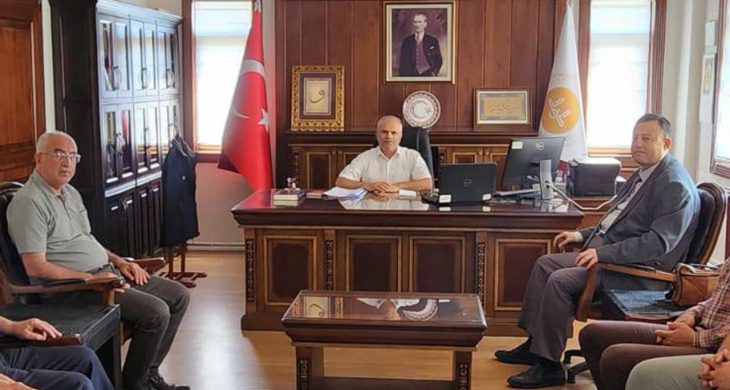 AK Parti İlçe Başkanı Halil Etili’den Müftü Süsün’e hayırlı olsun ziyareti