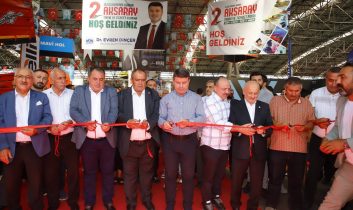 Aksaray’da Tarım Fuarı 86 firmanın katılımıyla kapılarını açtı.