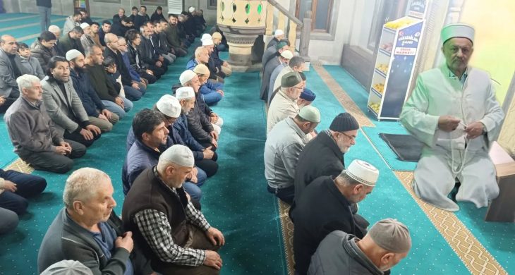 Ailece Sabah Namazı Yakabağlar Camii’nde Gerçekleşti
