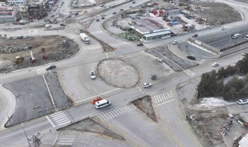 ABB’den, trafiğe nefes aldıran çalışma: Yaşamkent kavşak düzenleme çalışması