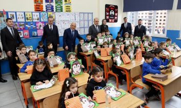 Başkan Güler öğrencilerin karne sevincine ortak oldu