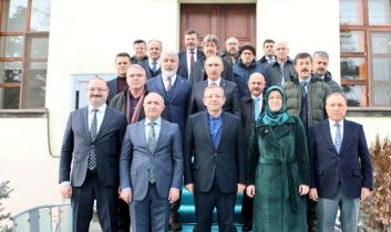 Kars Valisi Ziya Polat, 17 üniversitenin rektöründen oluşan heyeti kabul etti