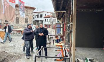 Güdül’de iki sokakta 55 dükkânda sağlıklaştırma çalışmaları sürüyor