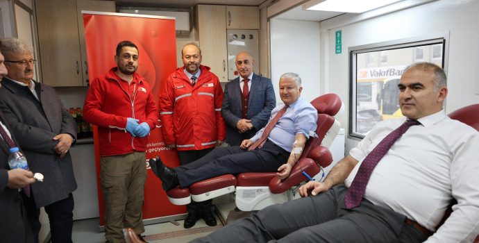 Aksaray’da “İyilik Kanımızda Var” kampanyasına yoğun destek