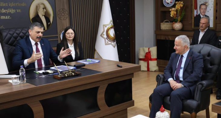 Bakan Çiftçi, Daha Önce Kaymakamlık Yaptığı Gülağaç’a Ziyarette Bulundu