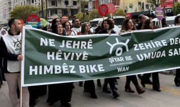 Van’da uyuşturucuya karşı yürüyüş düzenlendi