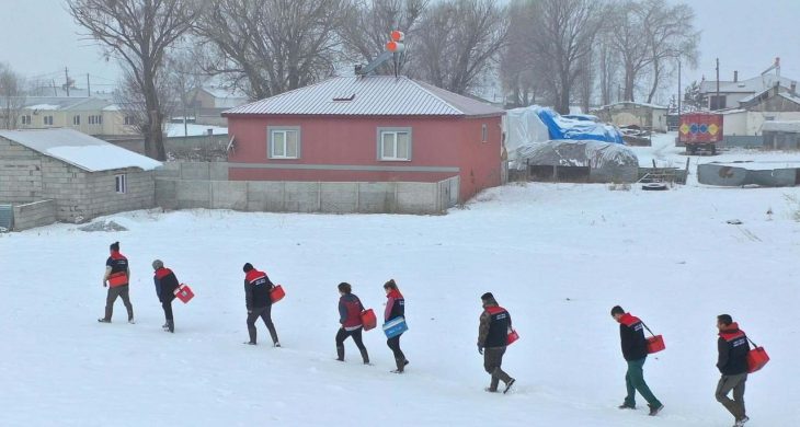Kars’ta veteriner ekipleri, zorlu hava şartlarına rağmen sahadalar!