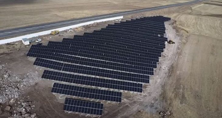 Kars İl Özel İdaresi’nden enerji hamlesi: 60 milyon liralık GES elektrik üretimine başladı