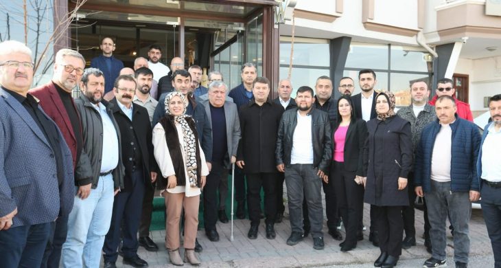 Dinçer, Engelli Koordinasyon Merkezinde derneklerle biraraya geldi.