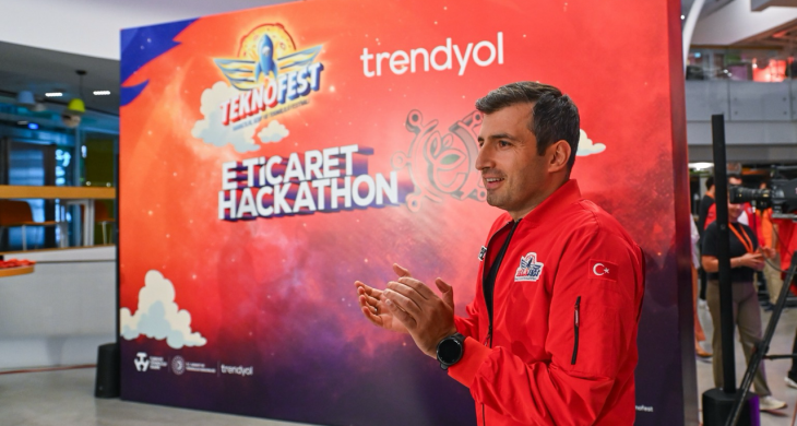 Selçuk Bayraktar: Küre Dijital Ansiklopedi hakikatin mecrası olacak