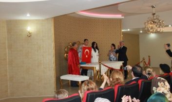 Evlenmek İçin 05.05.2015’i Seçtiler