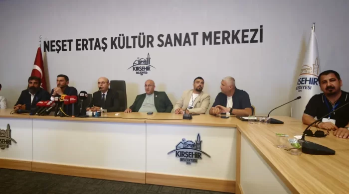 81 ilden gelen 130 gazeteci Kırşehir Belediye Başkanı Ekicioğlu ile buluştu