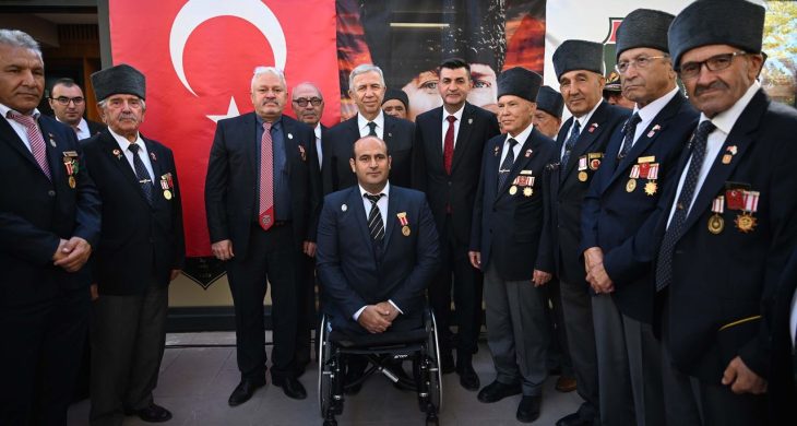 Mansur Yavaş Gazi ve Şehit yakınlarıyla buluştu