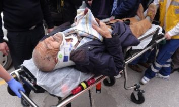 Sürücü Yaşlı Adama Vurup Kaçtı