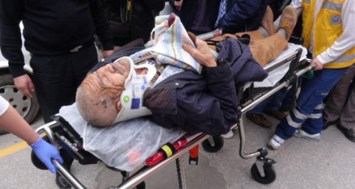 Sürücü Yaşlı Adama Vurup Kaçtı
