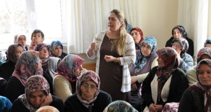 Kadın Çiftçilere Aile Tarım Ve Hayvancılık Eğitimi