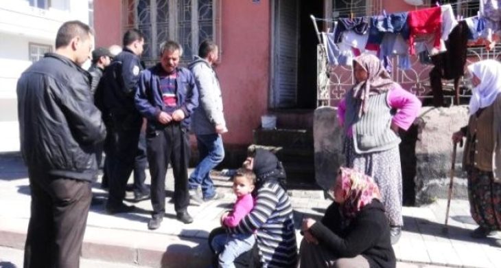 Çakmakla Oynayan Çocuk Yangın Çıkardı