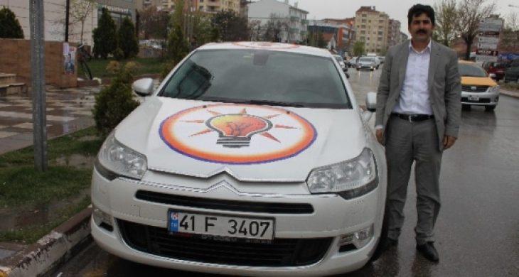 AK Parti İçin Arabasıyla Yola Çıktı