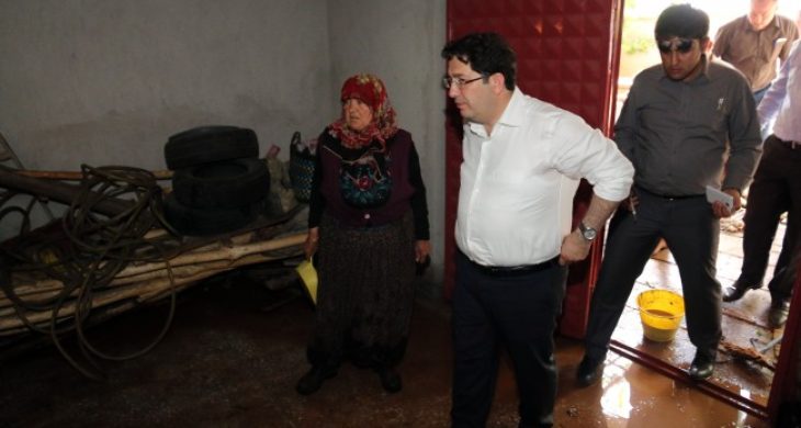 Aksaray Belediyesi Sel Yaralarını Sarıyor
