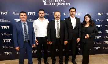 ASÜ İletişim Fakültesi öğrencileri TRT Geleceğin İletişimcileri Yarışması’nda finale kaldı