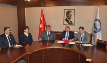 ASÜ ve Aksaray Barosu arasında Lisansüstü Eğitim Programı İşbirliği Protokolü imzalandı