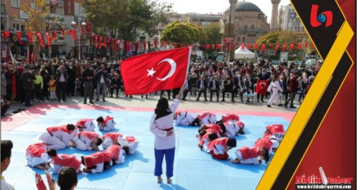 Aksaray’da 29 Ekim Cumhuriyet Bayramı