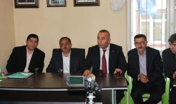 “Bizim davamız bir, inancımız bir,  Yolumuz bir her şey bu millet için”