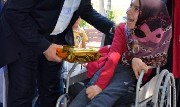 Başkanı Karşısında Görünce Dünyalar Onun Oldu