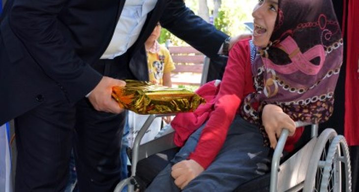 Başkanı Karşısında Görünce Dünyalar Onun Oldu