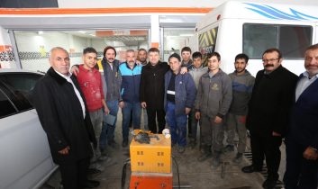 Belediye Başkanı Dinçer Sanayi Esnafını Ziyaret Etti