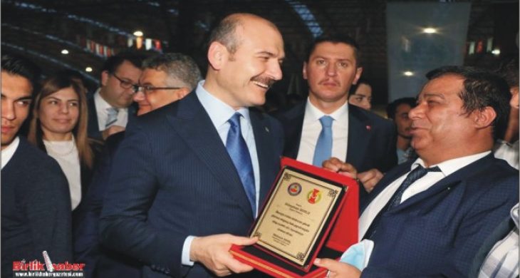 Bakan Soylu’ya Plaket
