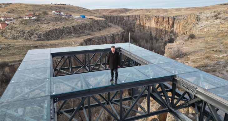 Ihlara Vadisi Cam Teras Projesinde Camların Montajı Tamamlandı