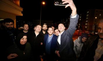 Cumhuriyet Mahallesinden Dinçer’e Büyük Destek