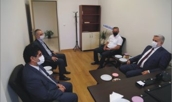 Diş Hekimliği Fakültesi Dekanlığına Prof. Özüdoğru Atandı