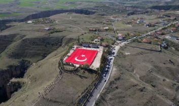 Dünyanın En Büyük Bayrağı Türk Bayrağı Aksaray Ihlara’da