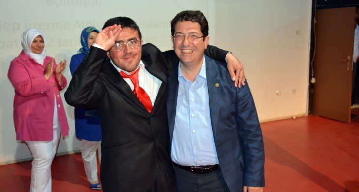 Belediyecilik Sadece Yol ve Bina Yapmak Değil, Aynı Zamanda Gönüllere Girmektir