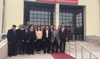 “Büyüklerine sahip çıkan toplumlar, medeniyeti yakalamış toplumlardır”