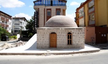 Hasas Baba Türbesinde Çevre Düzenlemesi Başladı