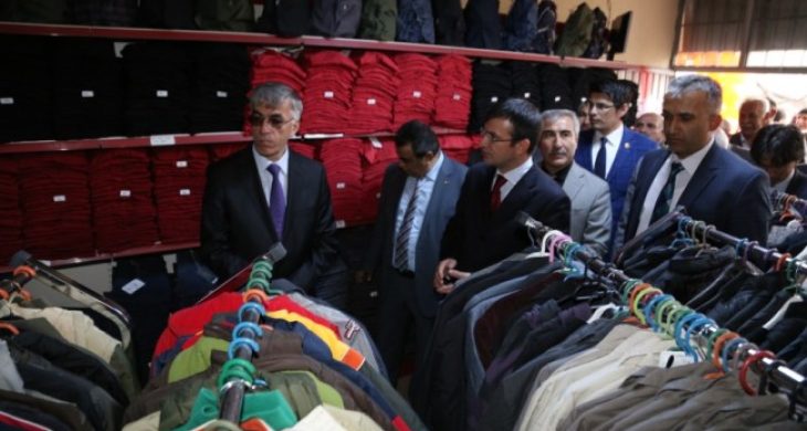 Yunus Emre Sosyal Market düzenlenen törenle açıldı