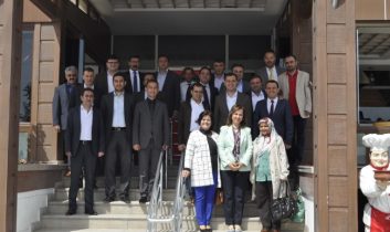 Teveccühlerin Karşılığını Hizmet Olarak Vereceğiz